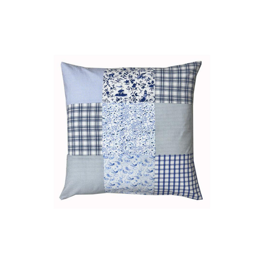 Handgequilteter Patchwork-Kissenbezug in Blau, 50x50 cm