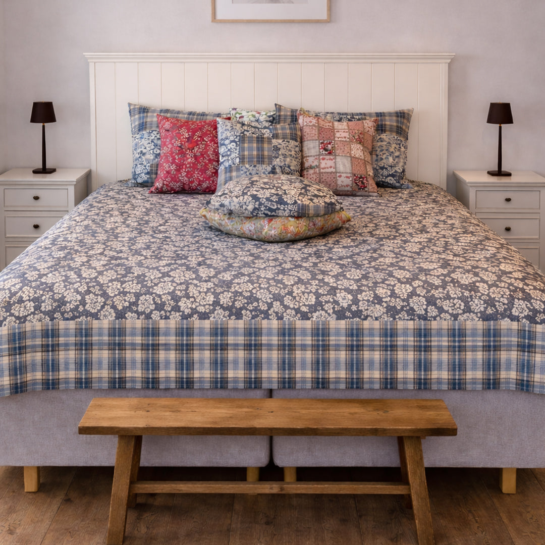 Handgequiltete Patchwork-Bettdecke in Dunkelblau 240x240 cm