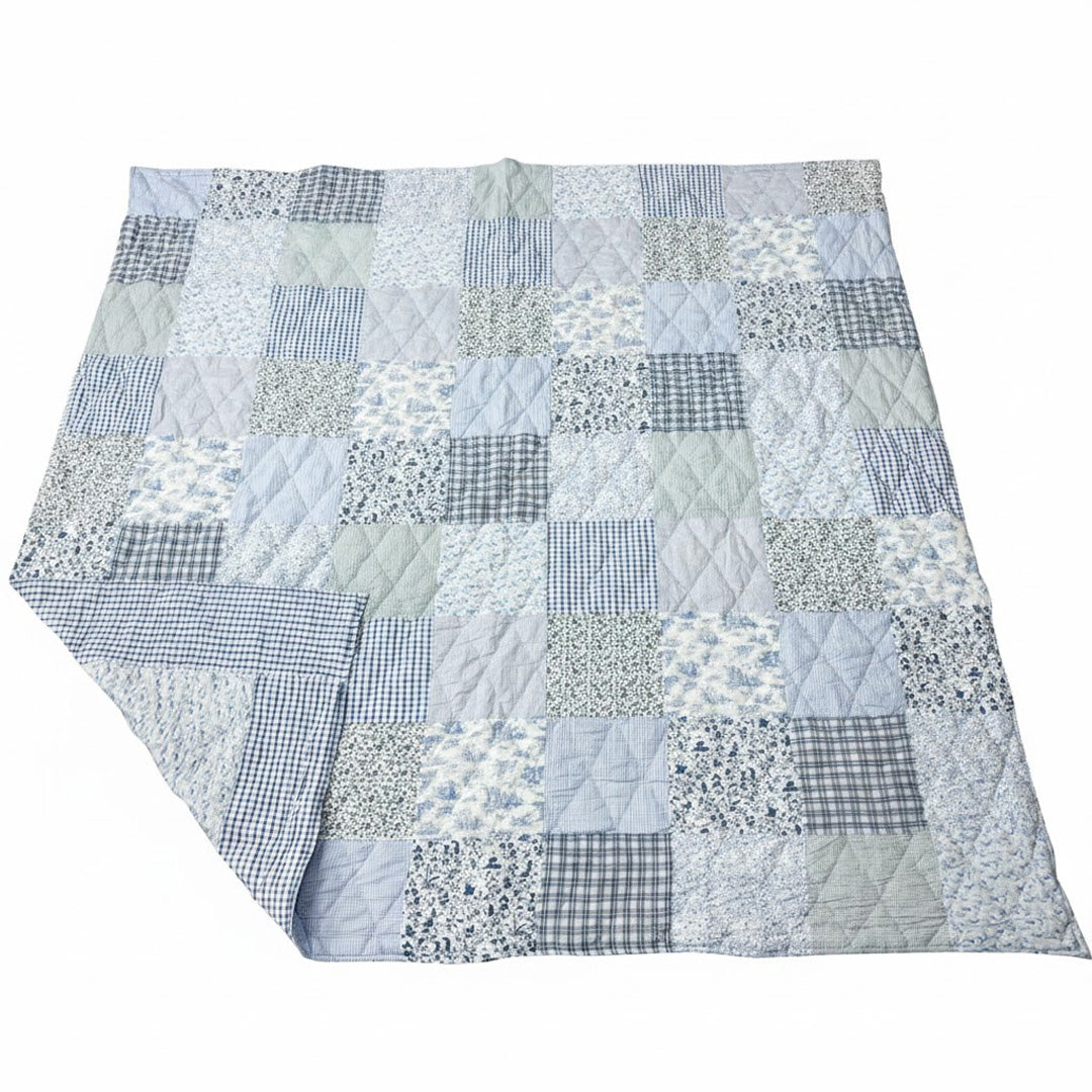 Handgequiltete Patchwork-Bettdecke in Blau, 240x240 cm