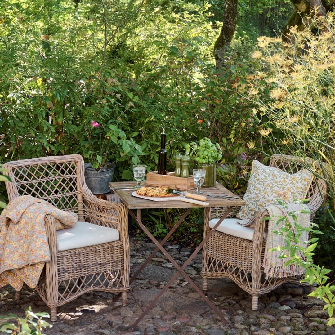 Ib Laursen – Klappbarer Balkontisch aus Holz & Metall – Gartentisch mit Kiefernholzplatte, Braun