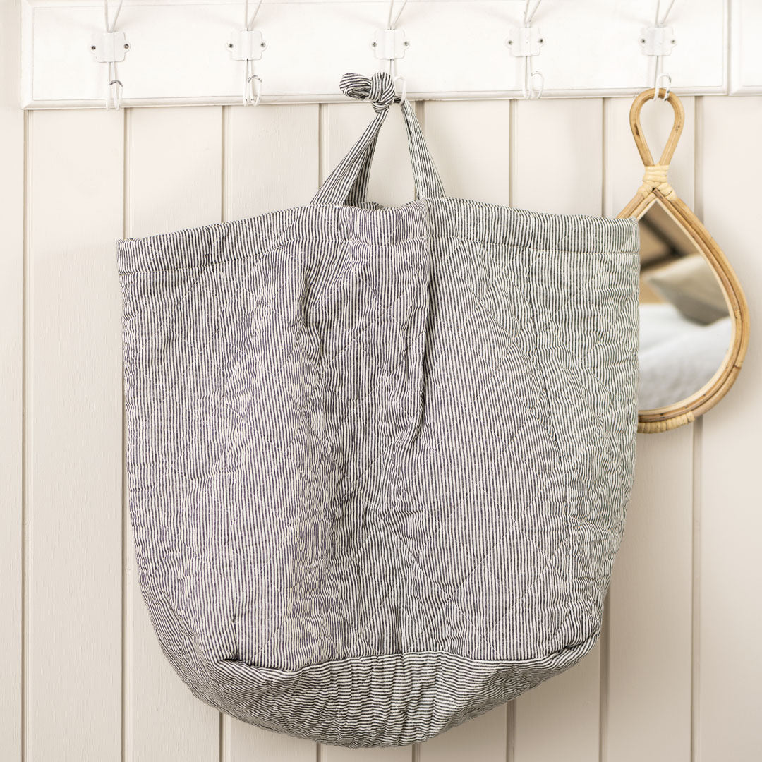 Ib Laursen - Tasche wattiert weiss und dunkelgrau gestreift