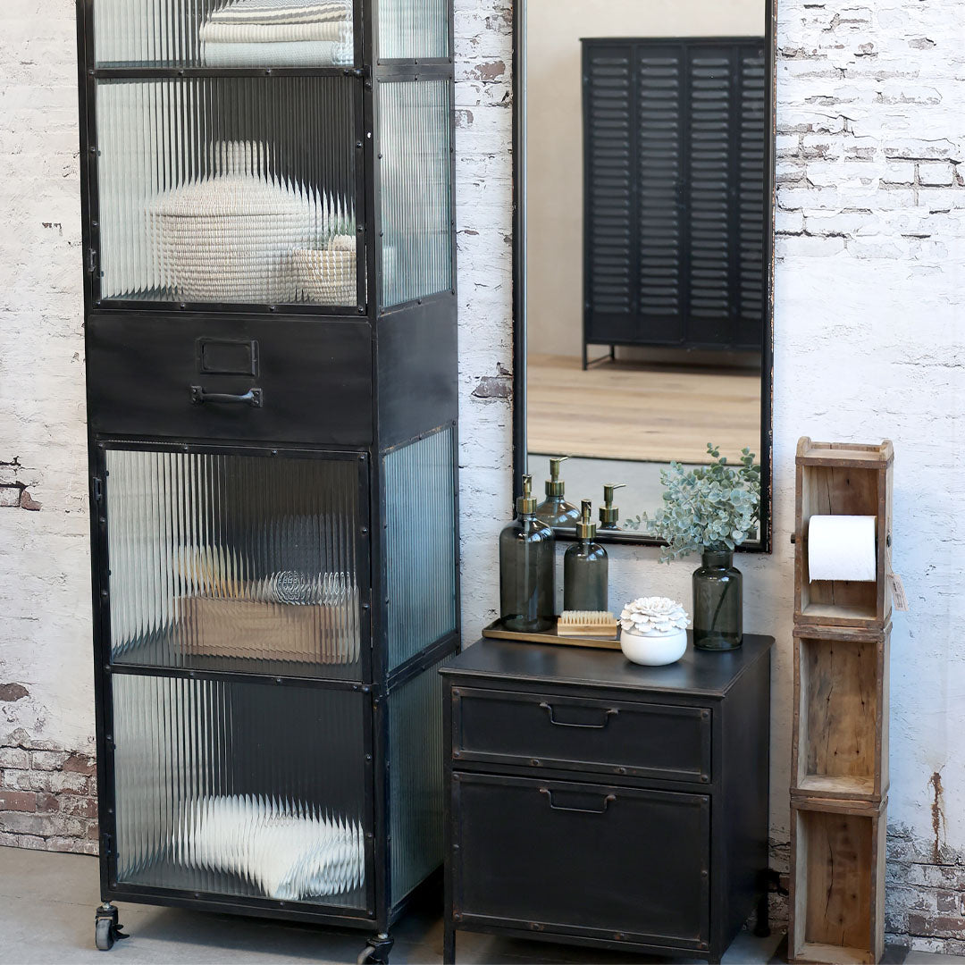 Chic Antique - Factory Kommode mit 2 Schubladen