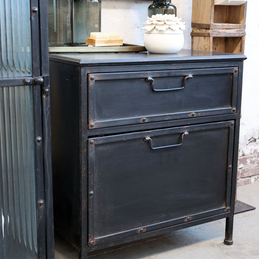 Chic Antique - Factory Kommode mit 2 Schubladen