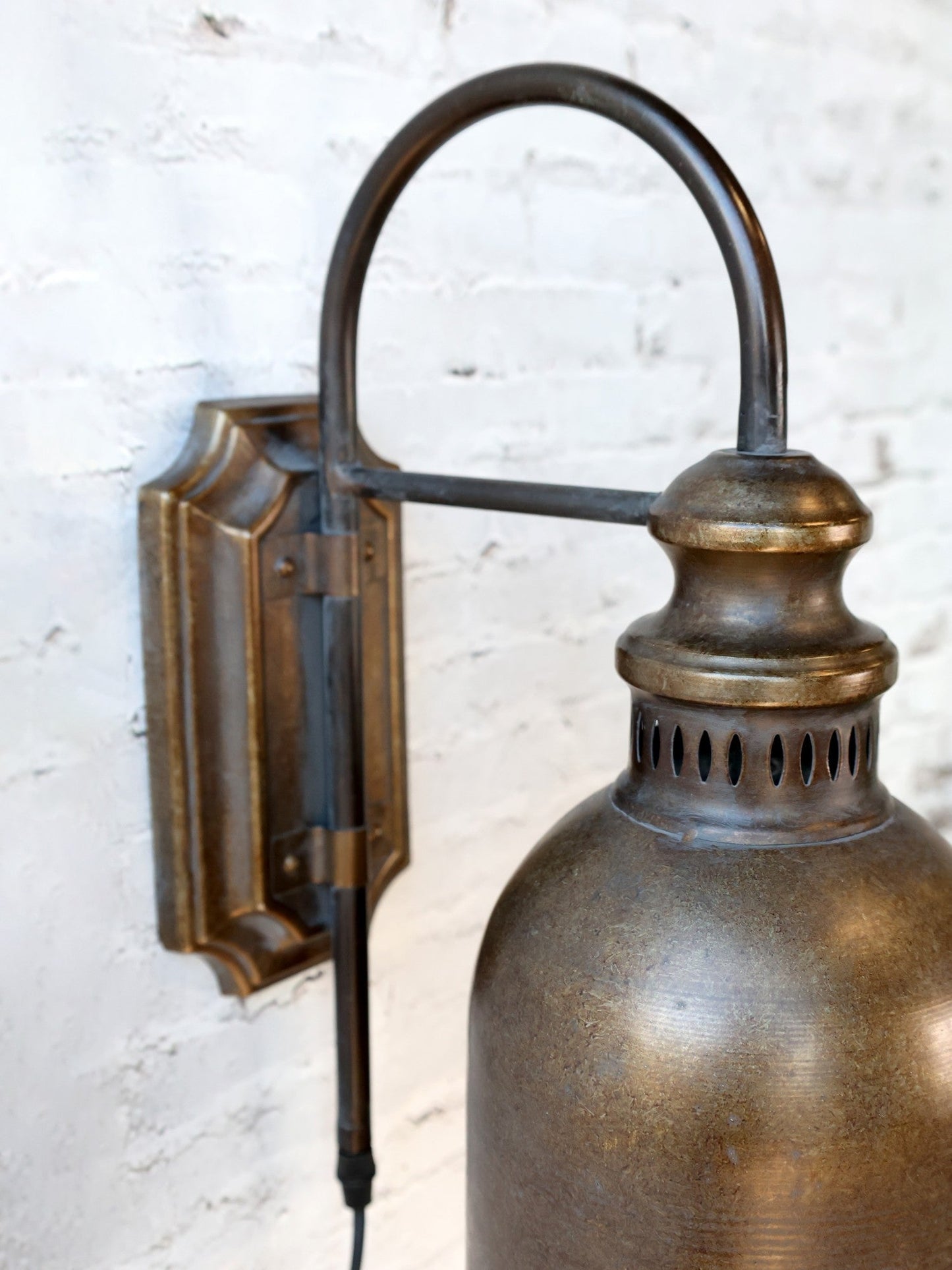 Chic Antique - Wandleuchte in Antikmessing H38 cm