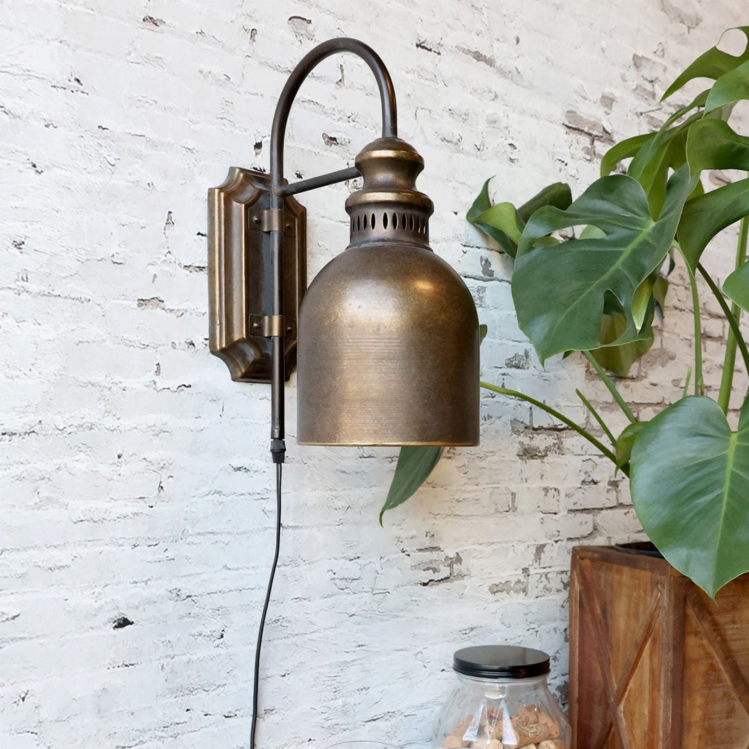 Chic Antique - Wandleuchte in Antikmessing H38 cm